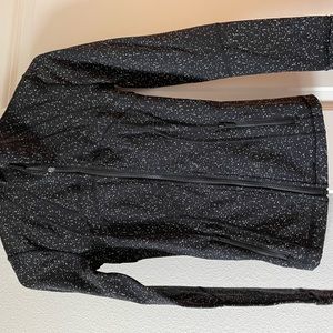 Lululemon Define Jacket Size 2 back and white